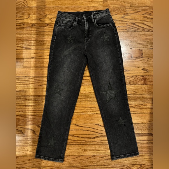 BLANK NYC Madison Cropped Jeans with Black Leather Stars - Picture 2 of 2